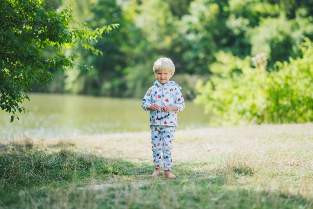 Kinder-softshellbroek met membraan Monkey Mum® - Kleurrijke vliegenzwammen
