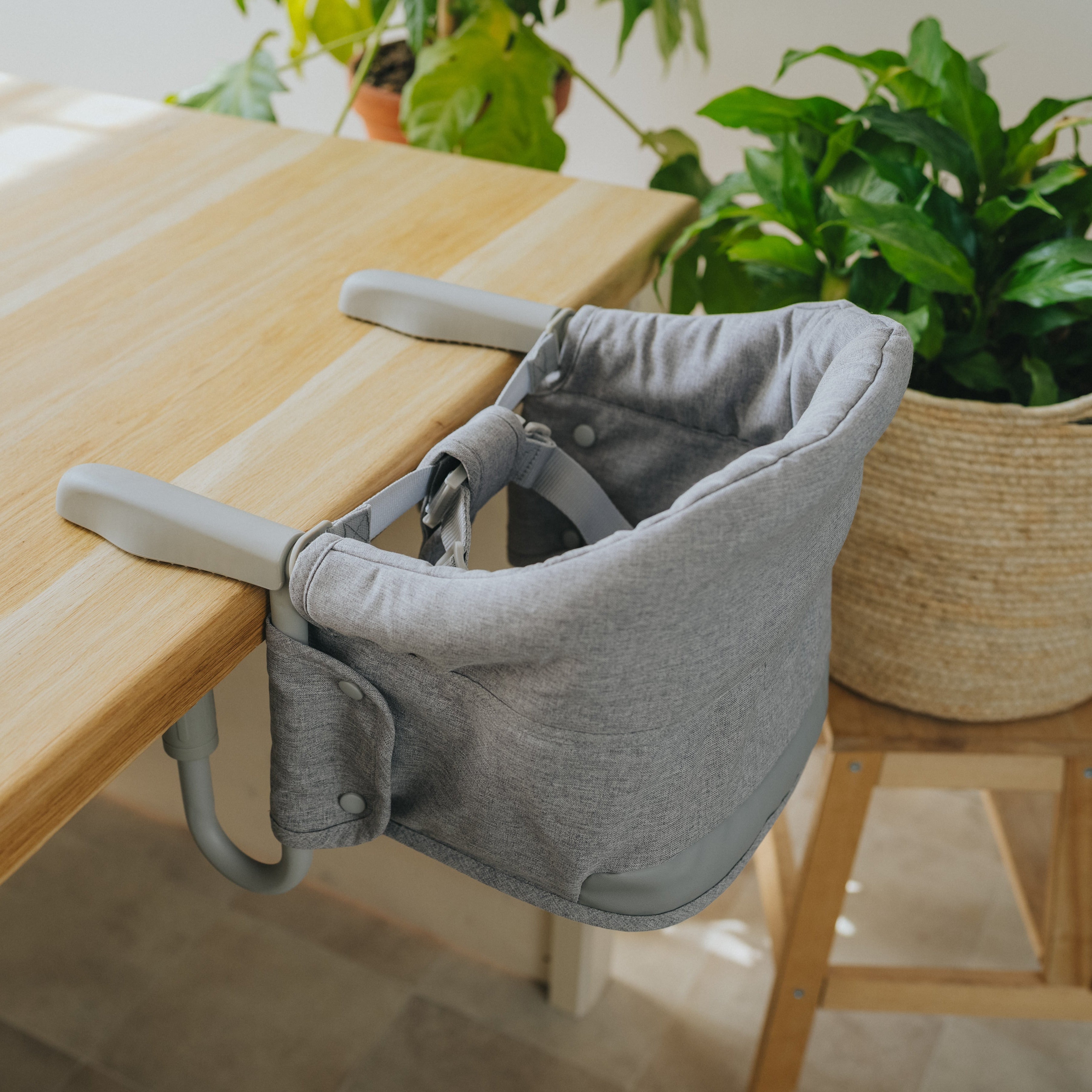 Reis-kinderstoel Monkey Mum® - grijs