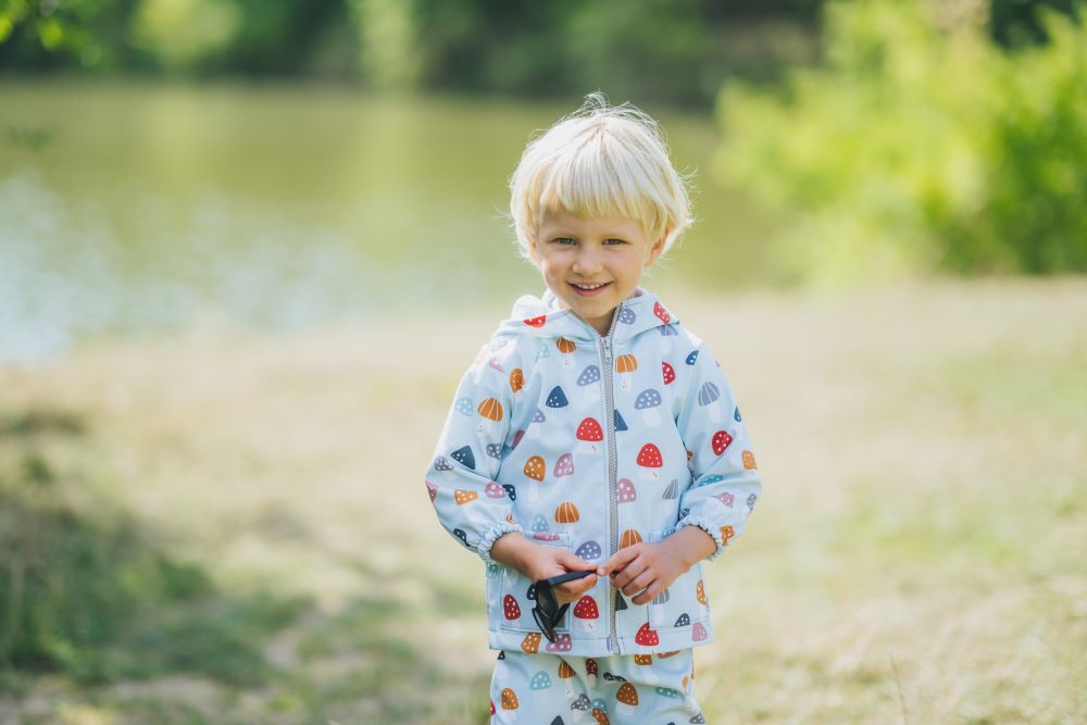 Kinder softshelljas met membraan Monkey Mum® - Veelkleurige vliegenzwammen
