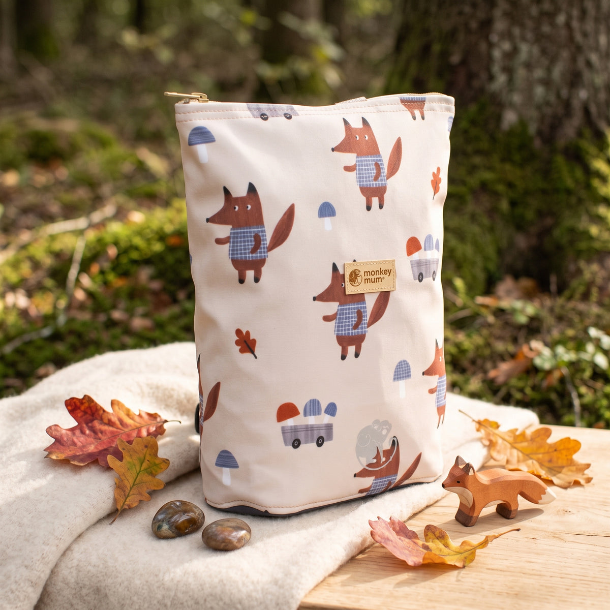 Kindersoftshellrugzakje Monkey Mum® - Vossen op paddenstoelen