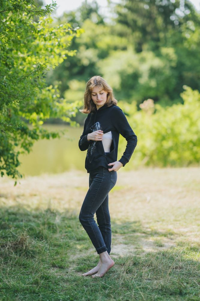Zogende sweatshirt Monkey Mum® zwart - liefhebbende mama